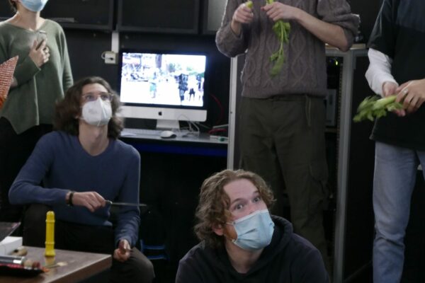 adultes pratiquent masques