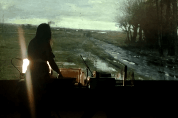 julie sur scene DESSOUS DES SONS